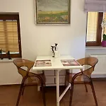 Zvonarska Апартаменты